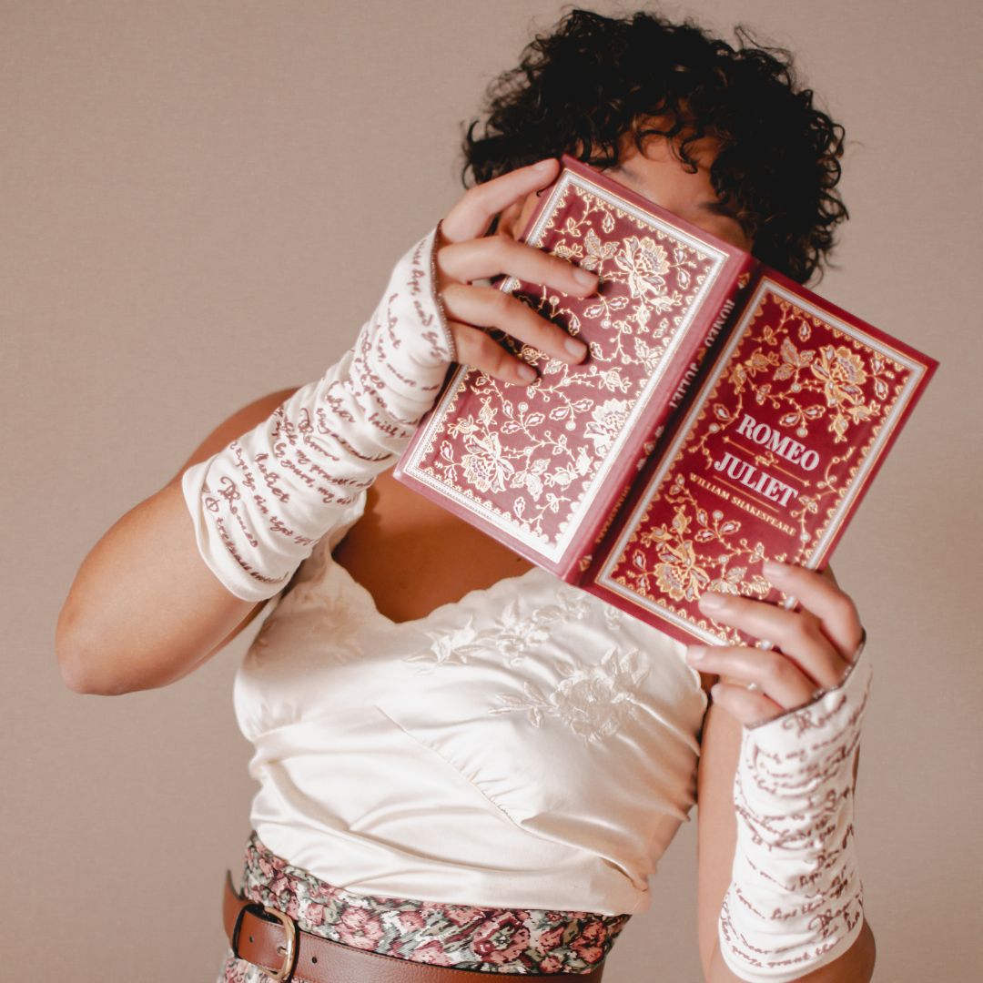 Romeo and Juliet Writing Gloves