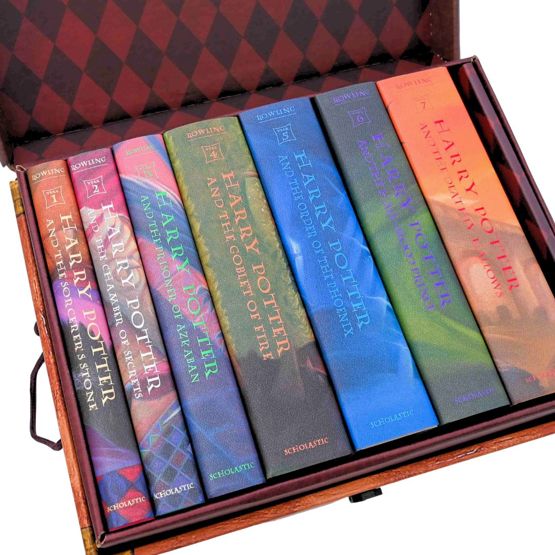 Harry Potter Hardcover Box Set: Books 1-7 With Decorative Trunk