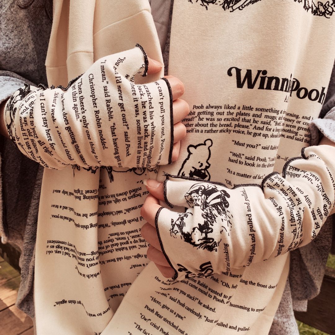 Winnie-the-Pooh Writing Gloves