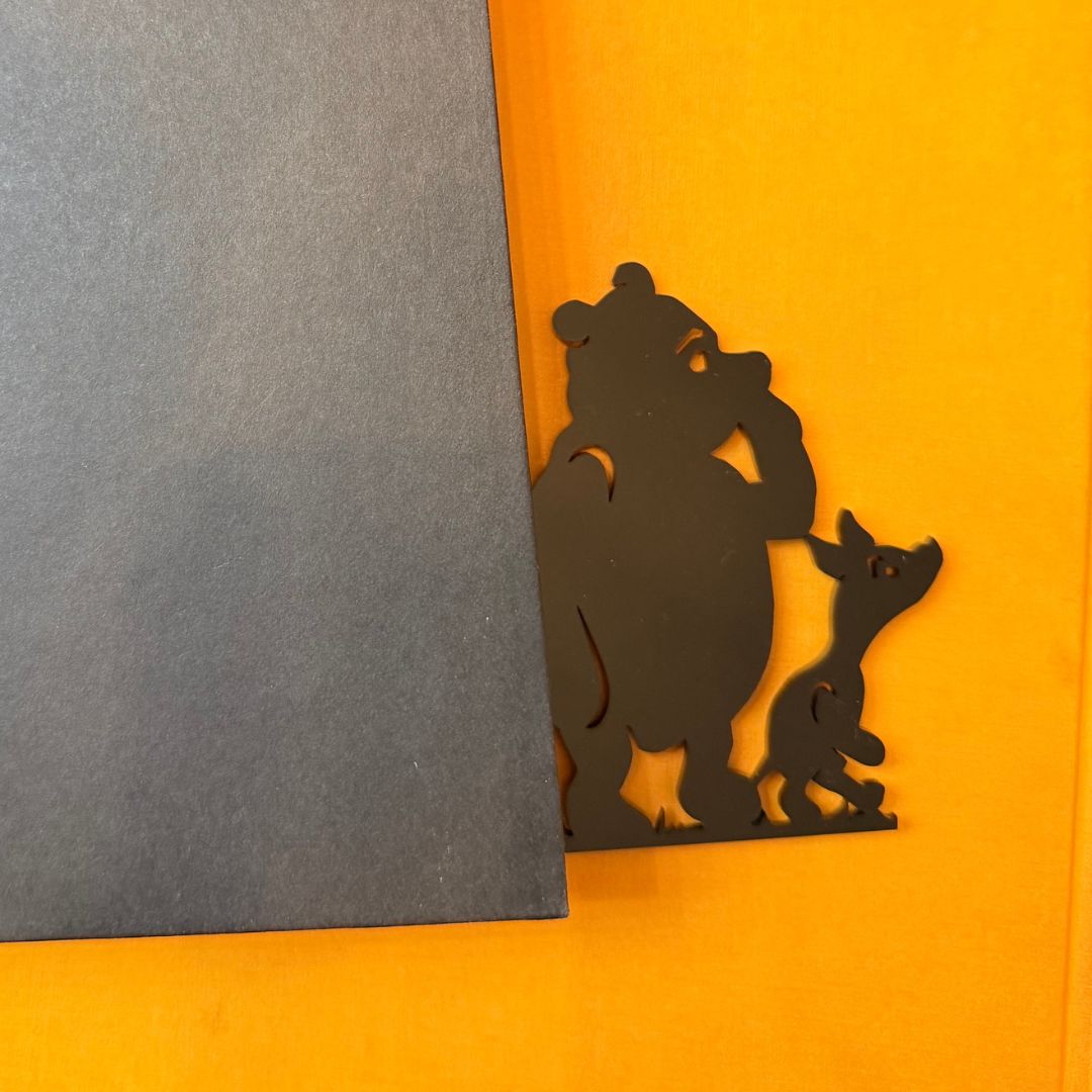 Pooh & Piglet Bookshelf Silhouette