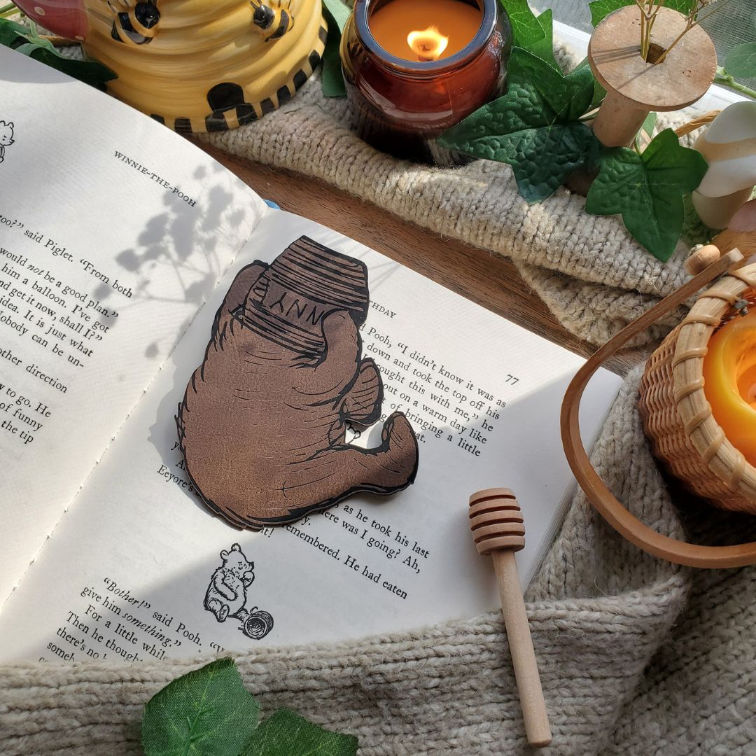 Winnie-the-Pooh Graphic Bookmark