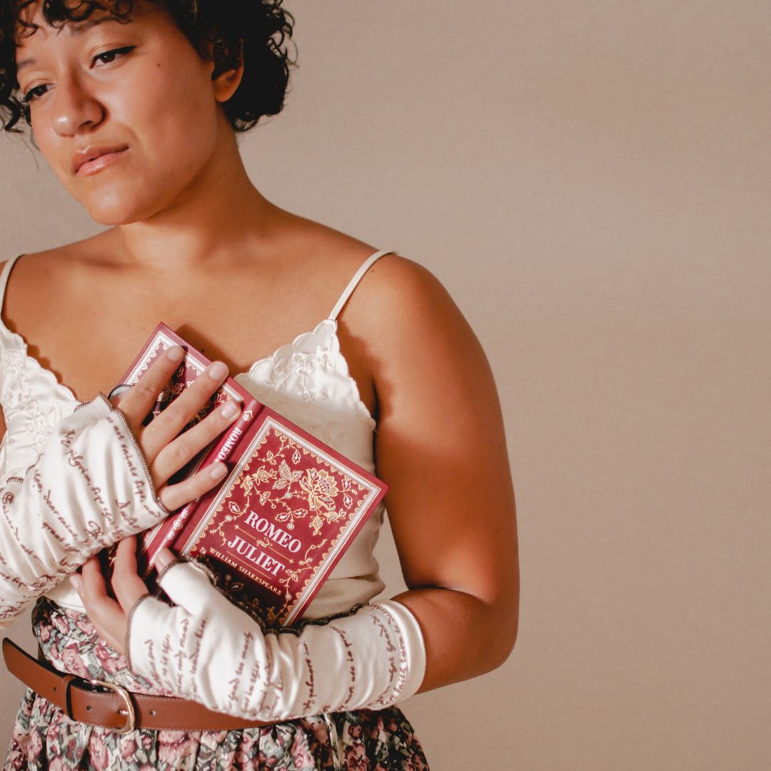 Romeo and Juliet Writing Gloves