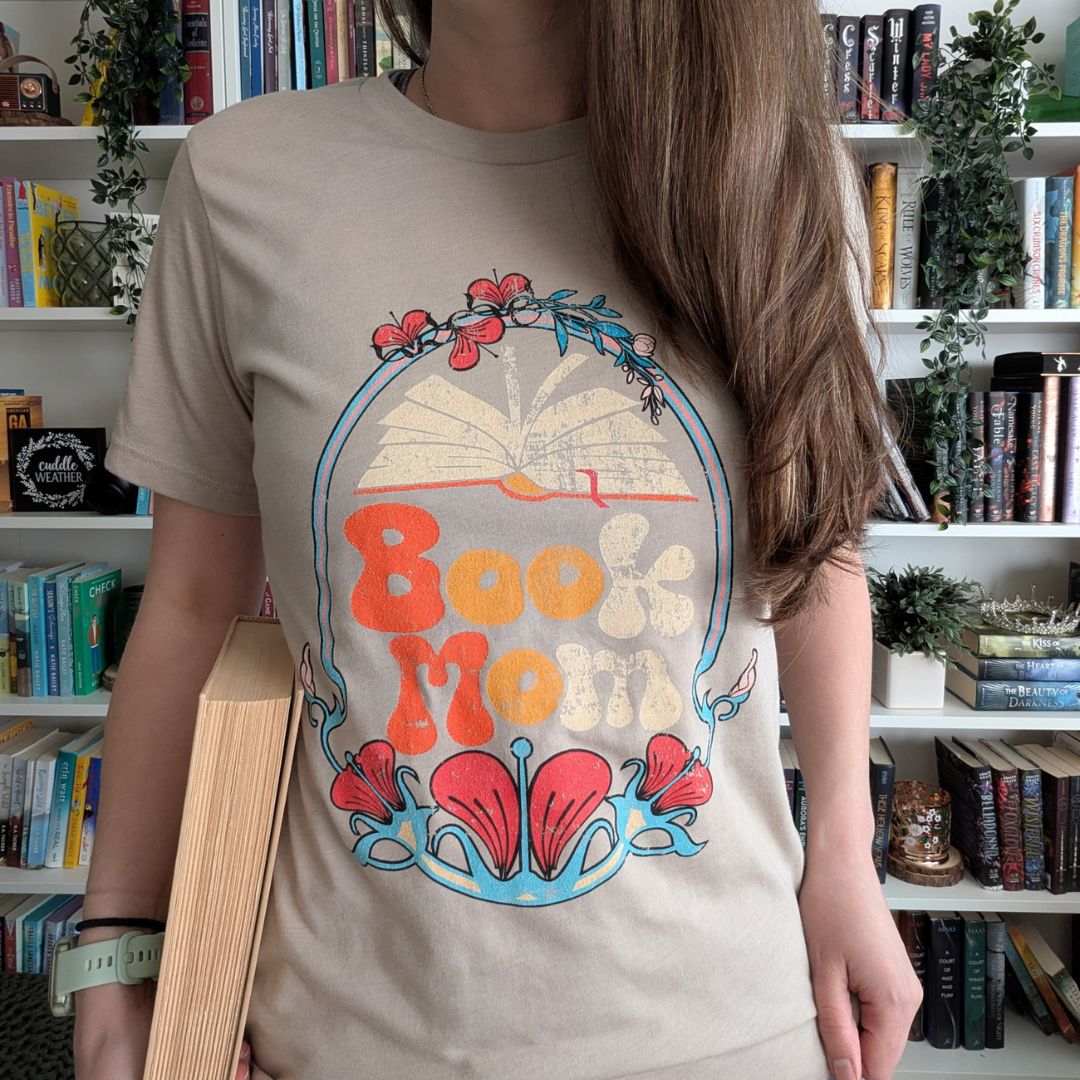 Book Mom Unisex Tee