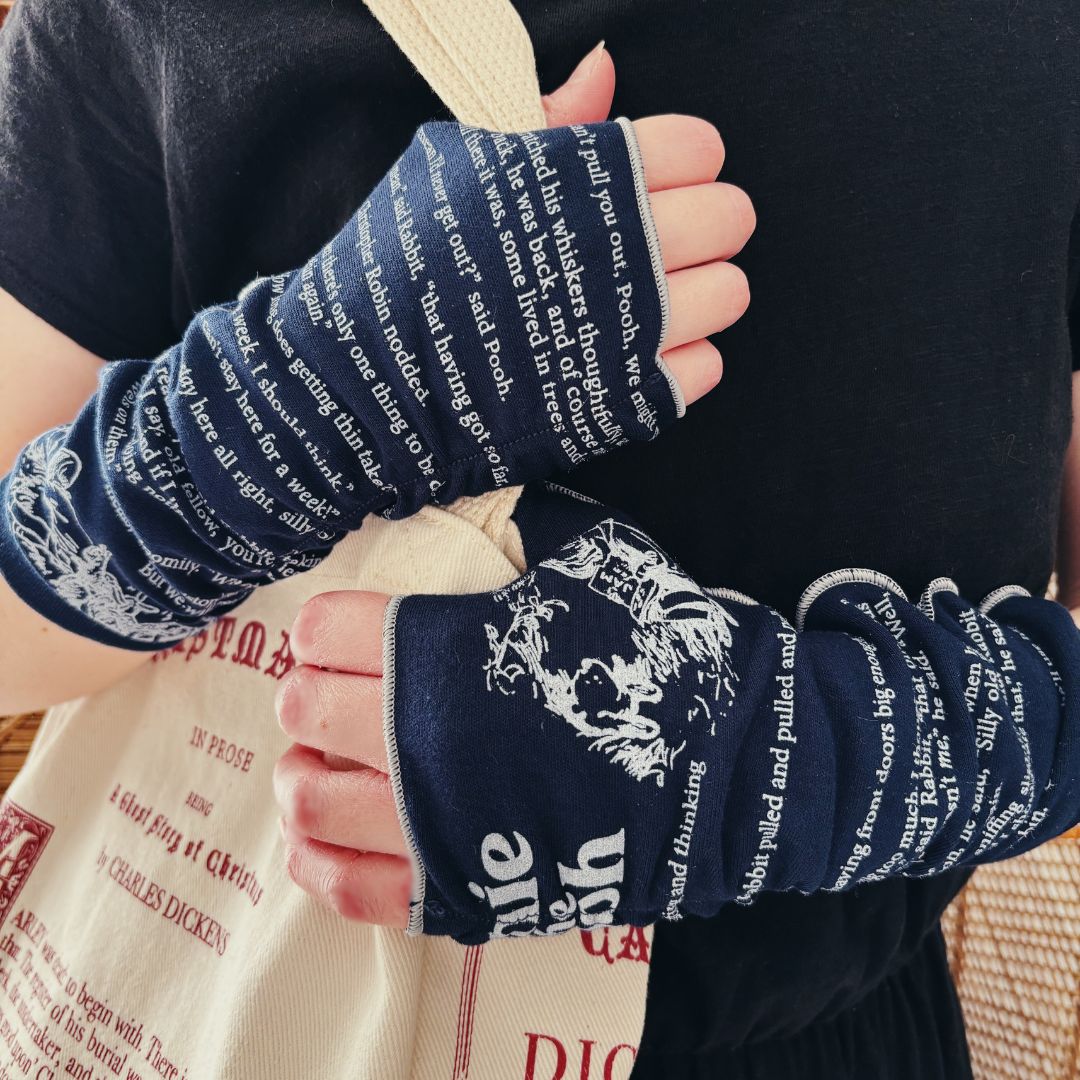 Winnie-the-Pooh Writing Gloves