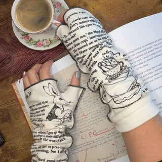 Alice in Wonderland Writing Gloves - Medium/Large / Cream
